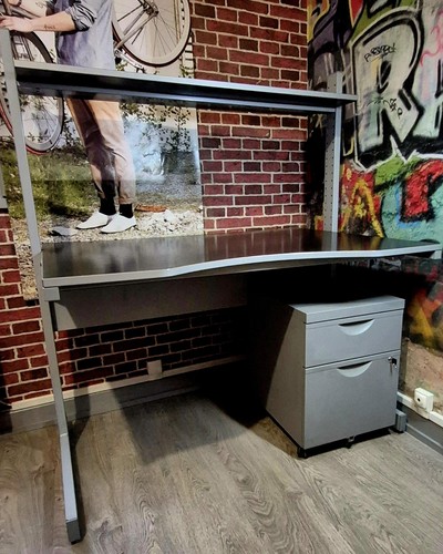 Bureau caisson - +,