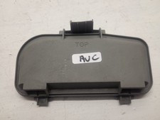 Cache ampoule de phare avant