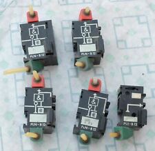 4x PLN-B12 et 1x PLE-B12 Telemecanique vanne pneumatique. Lot de 5
