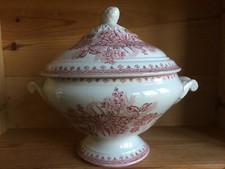 Saint Amand Amandinoise : soupière modèle Margot, rose/rouge