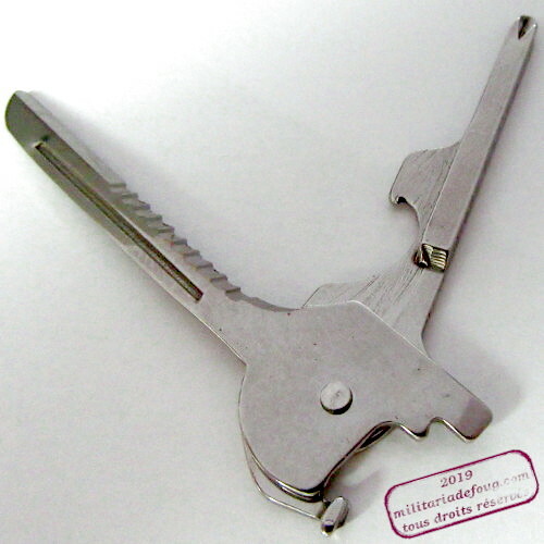 Petit outil combiné pour