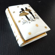 * BOITE EN FORME DE LIVRE