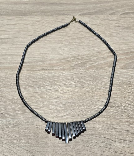 Collier hématite déclaration