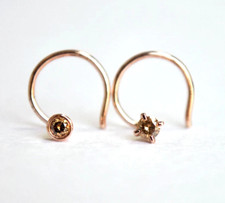 Deux Pièces De Nez Broche