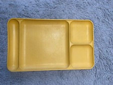 Plateau à compartiments jaune