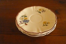3 soucoupes anciennes