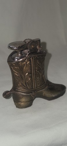 Briquet table bottes - table,
