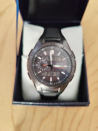 Montre numérique analogique