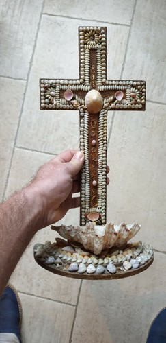Crucifix benitier art - crucifix,