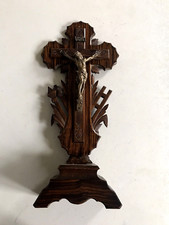 Grand crucifix d’autel en bois et métal doré travail vers 1900
