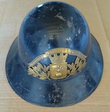 Ancien casque de Pompier Adrian Modèle d'essai