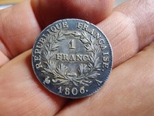 Trés jolie (voir scans) piece de 1 fr en argent Napoléon Empereur de 1806 A.