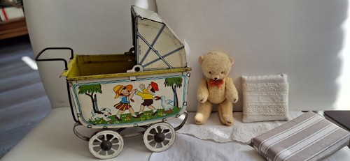 Ancien petit landau - landau, tôle