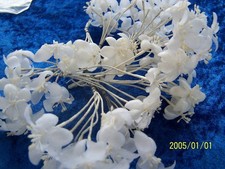 Ancien bouquet de fleurs en cire  pour couronnes de mariée. Réf N°485