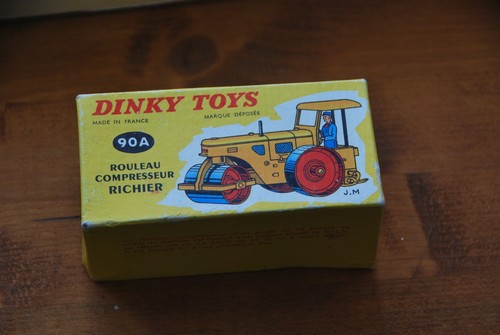 Dinky toys réf 90a france - toys,