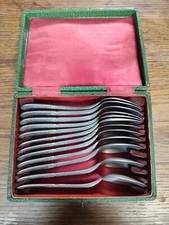 Ancien Coffret 12 Petites