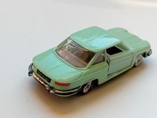 Norev Panhard 24 CT 1/43. Vert clair.  N°72. Roues déformées. 