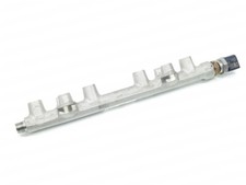 05E133320 rampe injection pour VOLKSWAGEN GOLF VII BERLINA BQ1BE2 2272180