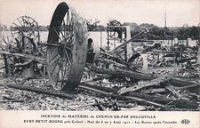 91* EVRY PETIT BOURG incendie materiel chemin de fer  en 1912      RL57,0986