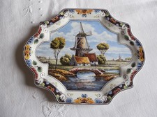 PETIT PLATEAU EN FAIENCE DE