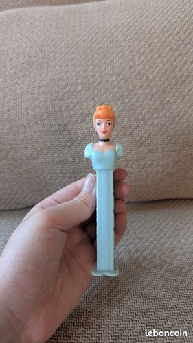 Ancien distributeur pez - distributeur,