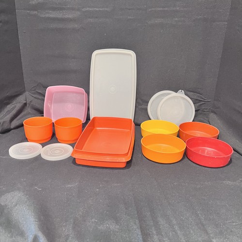 Assorted vintage tupperware - assorted,