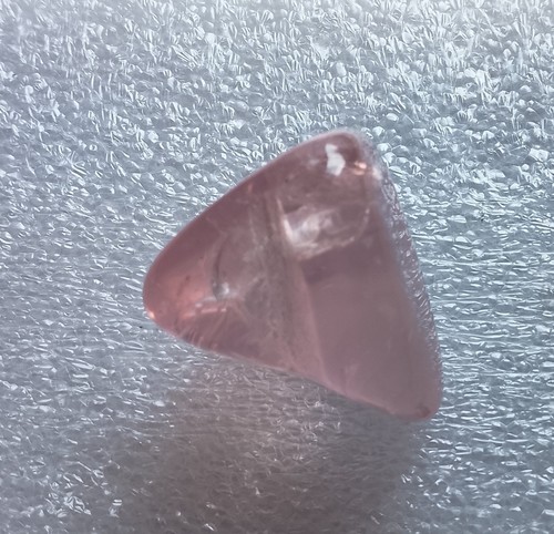7.7gr 20x19x16mm quartz rose