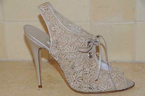 1370 new manolo blahnik pearl - manolo,