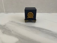 socle gris anthracite avec