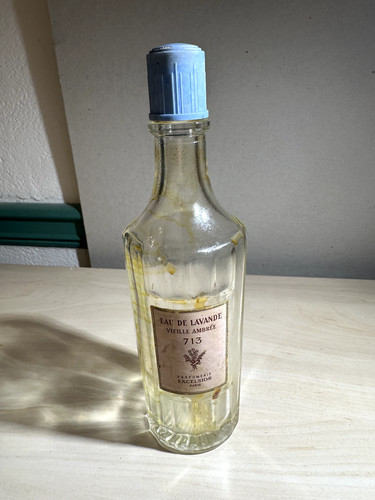 Flacon eau lavande vieille - de,