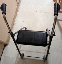 déambulateur pliable 2 roues