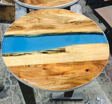 Table ronde époxy, salle à