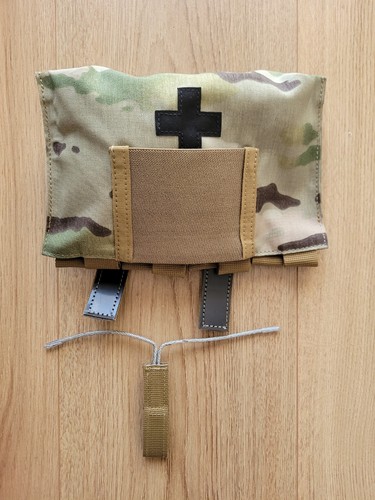 Pochette médicale camouflage
