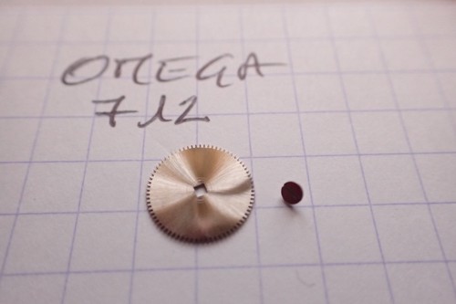 Oméga 712 rochet 1100 - 712,