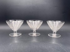 SAINT-LOUIS - Lot de 3 coupes à champagne Astrid Art Déco cristal gravé c. 1930