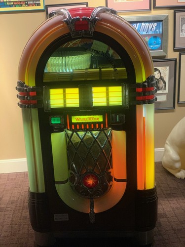 Wurlitzer 1015 jukebox - jukebox,