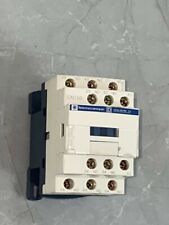 Contacteur relais Telemecanique Schneider CAD50 10A. triphasé380V , bobine 230V