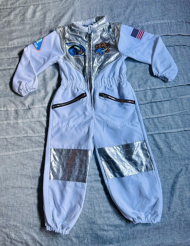 FAO schwarz astronaut