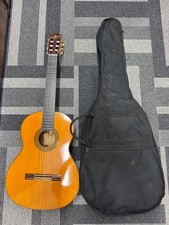 Guitare classique YAMAHA C-250