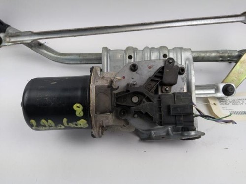 Moteur essuie glace avant