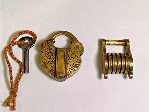Ancien cadenas puzzle