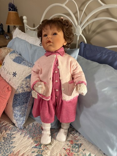 Lee middleton doll playing - middleton,