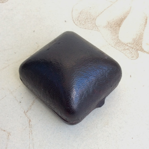Ecrin bijou ancien cuir - à,
