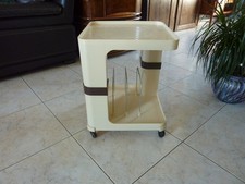 FLAIR PRISUNIC.Desserte à roulettes meuble à musique tourne disque.70s