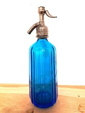 Ancien siphon bleu, pyramidal