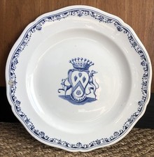 Ancienne Assiette Héraldique Gien Faïence Porcelaine Blason Armoiries Plat 19 Em