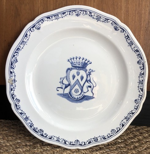 Ancienne assiette héraldique - ancienne,