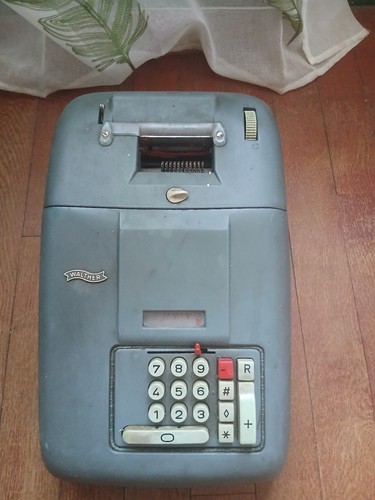 Ancienne machine calculer - ancienne,