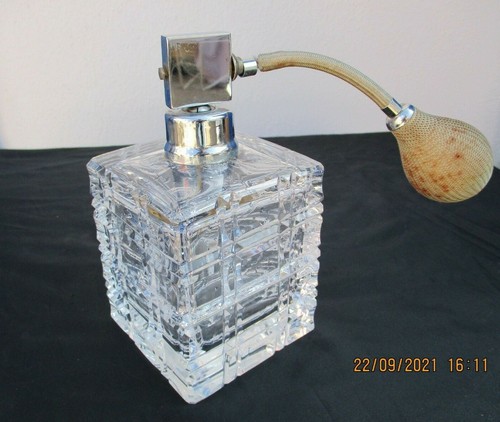 Flacon vaporisateur cristal