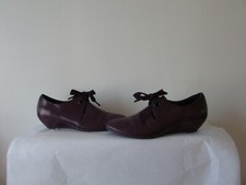 chaussures compensées lacoste